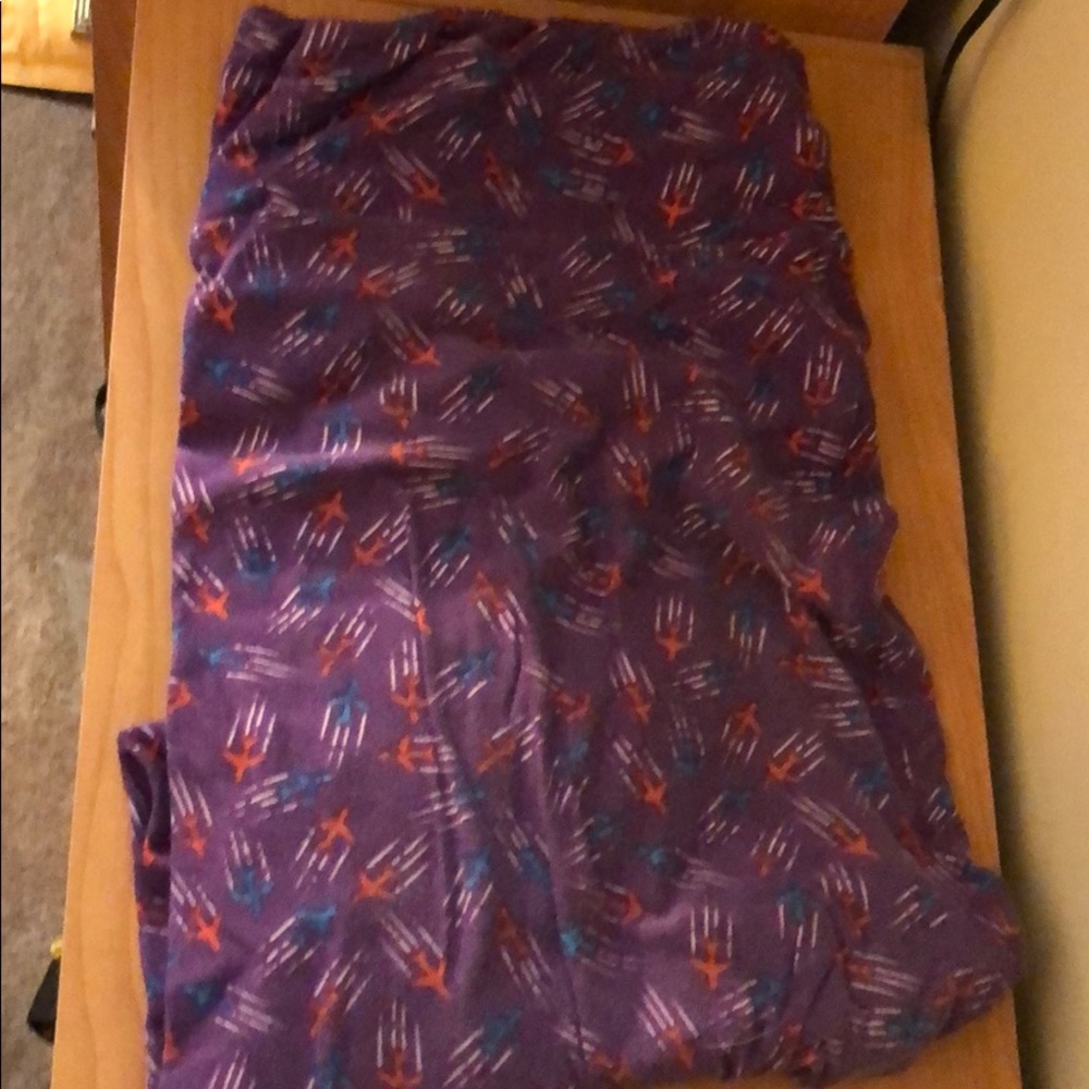 LuLaRoe airplane leggings